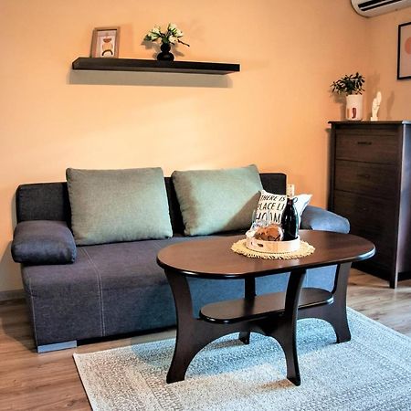 Apartament "Klimatycznie" - Przytulny, 4-Osobowy, Jelenia Gora, Cieplice Kültér fotó