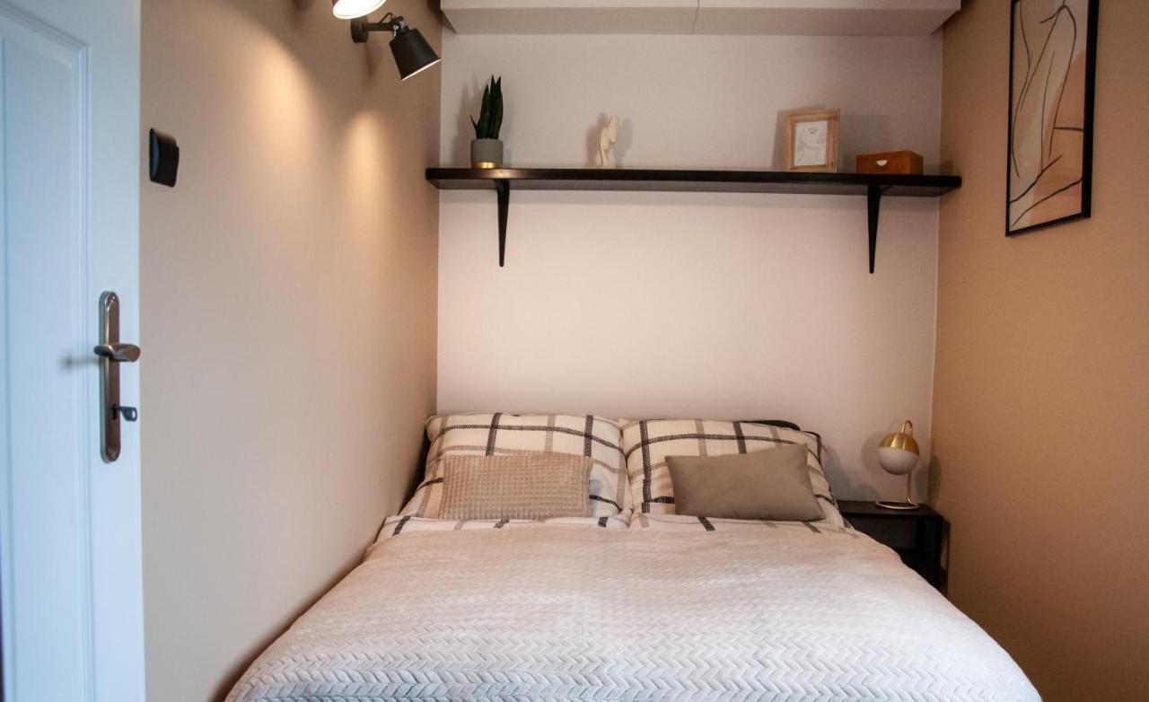 Apartament "Klimatycznie" - Przytulny, 4-Osobowy, Jelenia Gora, Cieplice Kültér fotó